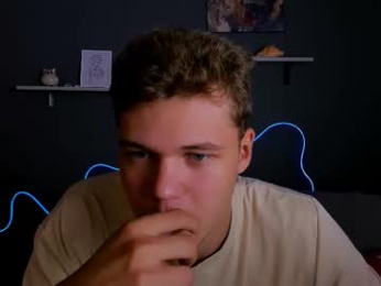 lucas_long_ webcam model stream image