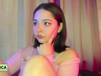 KikiraSparkle webcam bongacams model stream image