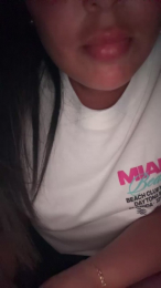 chouch8 webcam model stream image