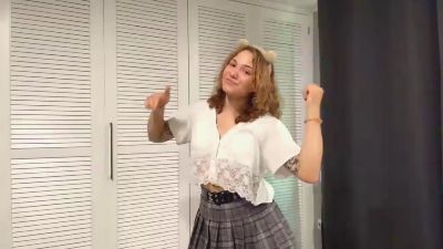 MapleQuirin webcam model stream image