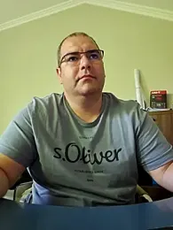 Andrew1900529 webcam model stream image