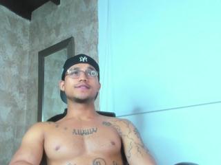 Val Halla webcam model stream image