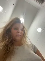 Ketitull webcam model stream image