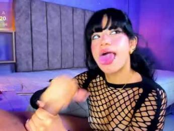 zoe_axel1 webcam chaturbate model stream image