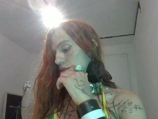 Myla Vibes webcam model stream image