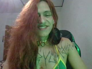 Myla Vibes webcam model stream image