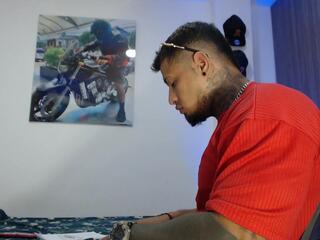 Apolo Strongman webcam model stream image