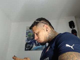 Apolo Strongman webcam model stream image