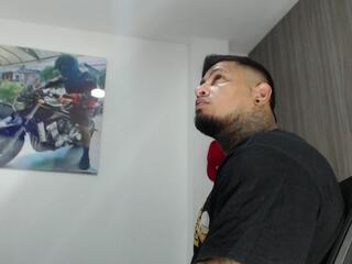 Apolo Strongman webcam model stream image