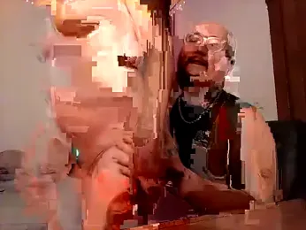 Rebel-and-Squeeze webcam model stream image