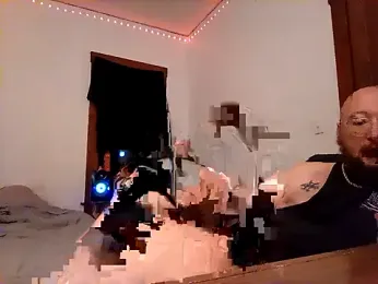 Rebel-and-Squeeze webcam model stream image