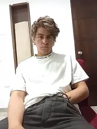 Adrian_collins24 webcam model stream image
