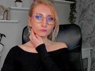 cinderellamoon webcam model stream image