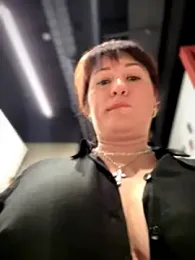 ZhenjaPoledance webcam model stream image