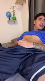 Ugh_Manux webcam model stream image