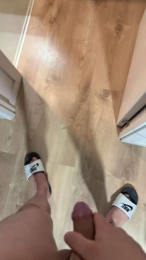 Wuis webcam model stream image