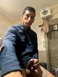 Gionnytav webcam model stream image