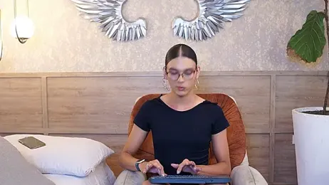 Luxa_Velvet webcam stripchat model stream image