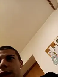 Akillas webcam model stream image