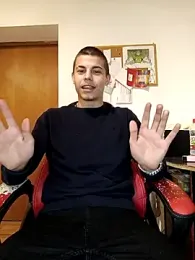 Akillas webcam model stream image