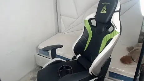 Cash_G_ webcam model stream image