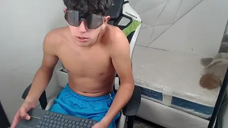 Cash_G_ webcam model stream image