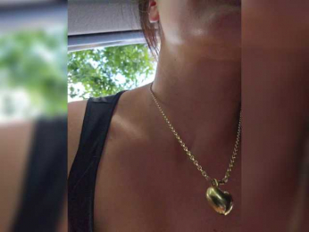 AlleSquirtStreetQueen webcam model stream image