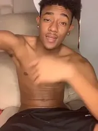 Boy_cock18 webcam model stream image