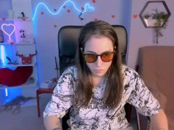 daisy_baby_ webcam model stream image