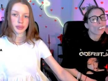 daisy_baby_ webcam model stream image