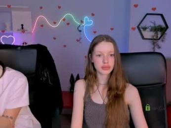 daisy_baby_ webcam model stream image