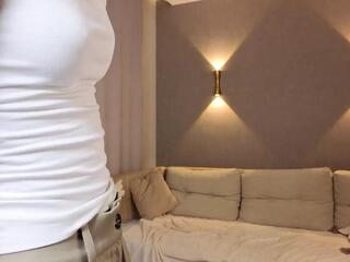 Dionna Hutts webcam model stream image