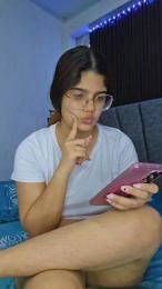 Maddyh webcam cam4 model stream image