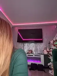 LunaAlya webcam model stream image