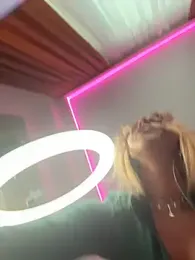 LunaAlya webcam model stream image