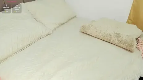 soyamandaa_ webcam model stream image