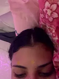 luludoll_ webcam model stream image