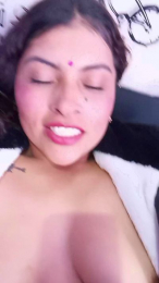 Fox_roxxan webcam model stream image