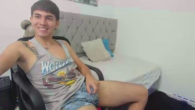 _1Dereck webcam cam4 model stream image