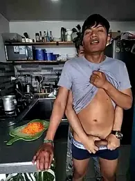 Yummyyeta webcam model stream image