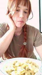 SoftRubyRed webcam cam4 model stream image