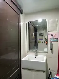 Benson18y webcam model stream image