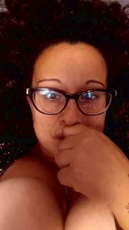 Deandra webcam model stream image