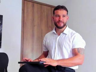Andrew Diazz webcam model stream image