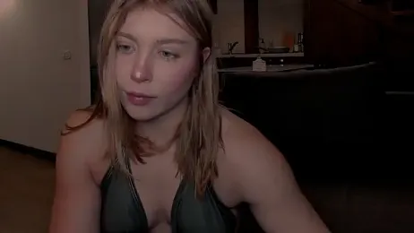 VanillaLivitski webcam stripchat model stream image