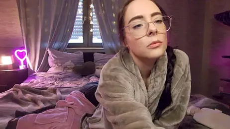 Viktoria_Marie webcam stripchat model stream image