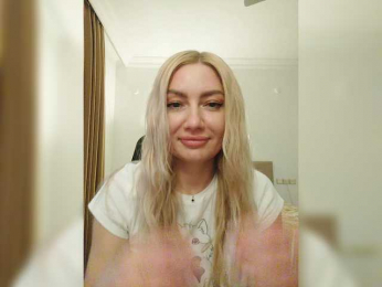 AlenaFeya webcam model stream image
