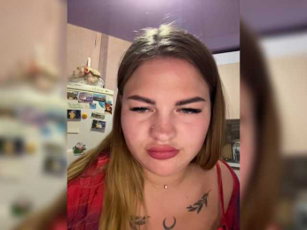 Sweet00Peach webcam model stream image