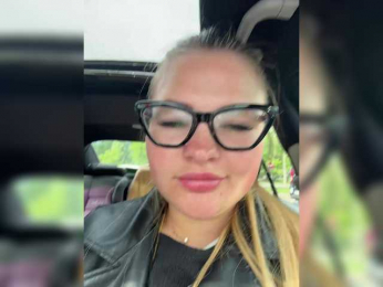 Sweet00Peach webcam model stream image