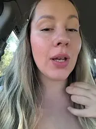 Mona_Plus webcam stripchat model stream image